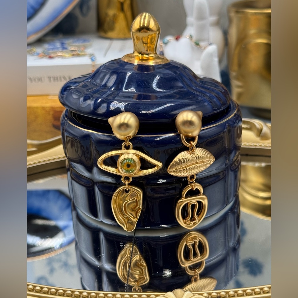 🆕 SCHIAPARELLI for V&A Museum 🧿 NWOT Surrealist Symbols Charm Dangle Earrings - Picture 12 of 16